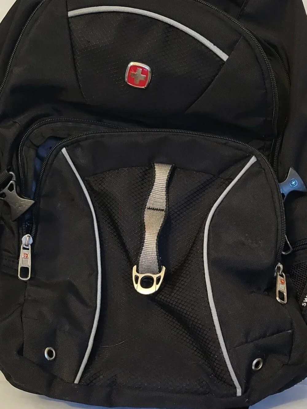 SWISSGEAR Airflow Large Backpack, Airflow Back Panel, Zip, Padded Straps, Black